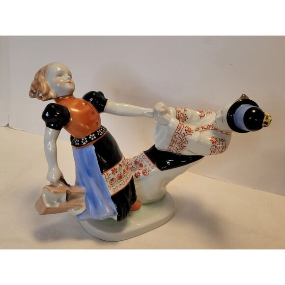 Herend Hungary Handpainted Porcelain Dancing Couple Folk Figurine - Picture 2 of 12